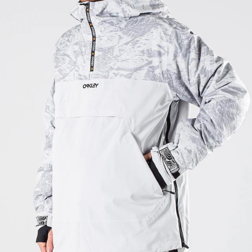 Oakley Ice Pullover Snowboarding/Skii Jacket (Rare find!!)